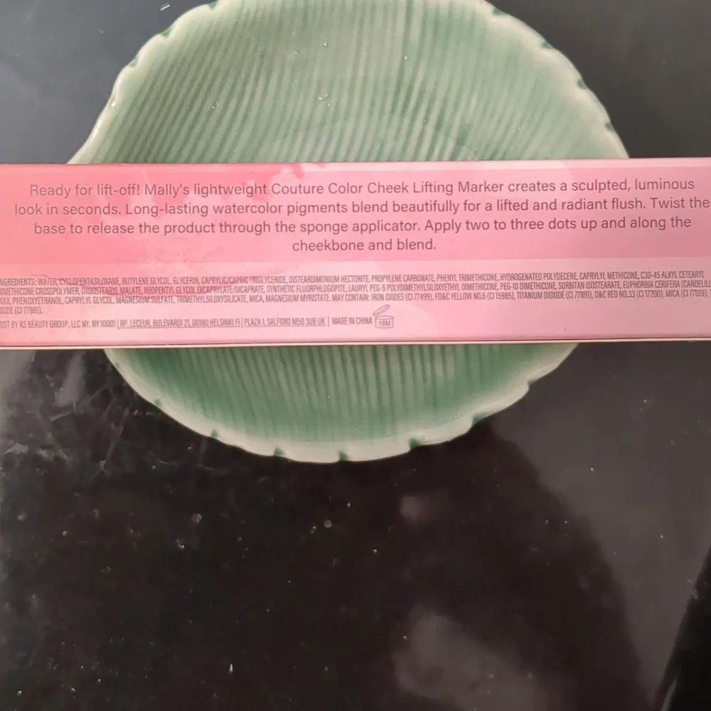 Cheek Lifting Marker
